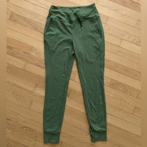 Halara Cloudful Jogger, size small